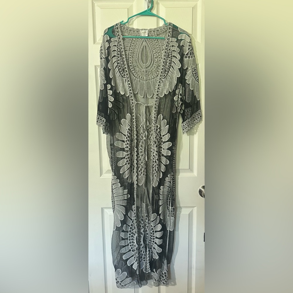 Siren Lily Black and Gray Dolman Sleeve Resort Dress